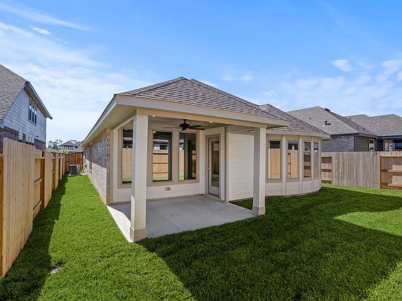 4th image of 1048 Shoal Creek Trl