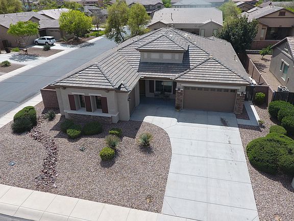 2nd image of 44533 W Venture Ln