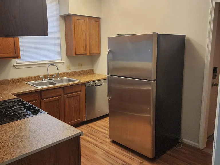 4501 S Prieur St #A — Photo 2