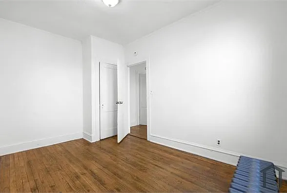 3 bed, 1000 sqft, $1,900 — Photo 4
