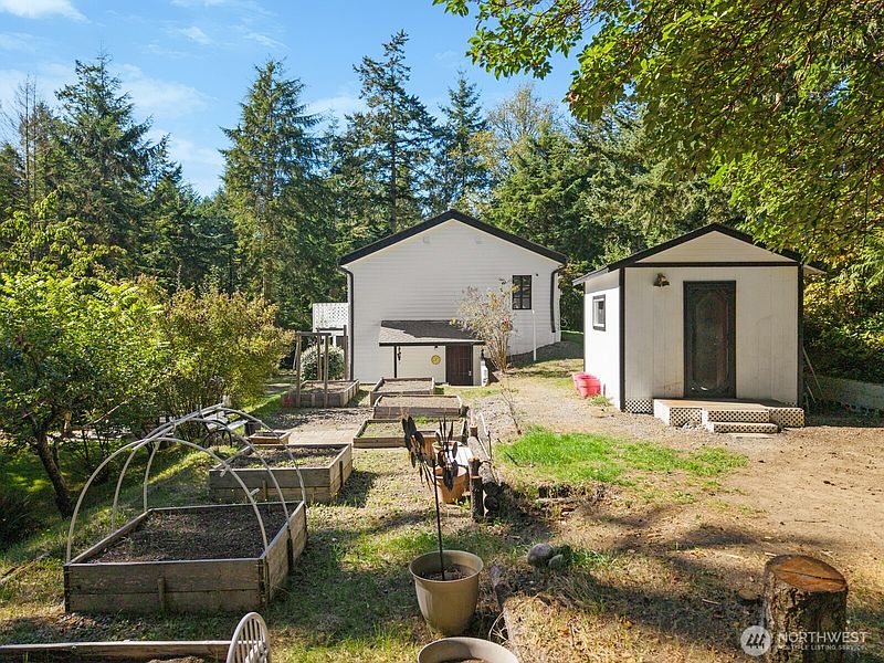 5th image of 2031 Ocean Spray Lane