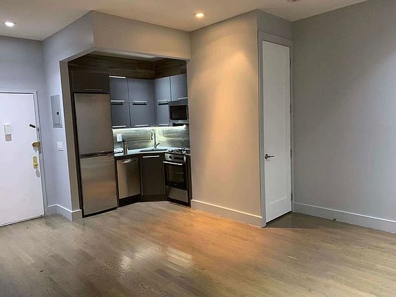 5th image of 124 E 117th St APT 1G
