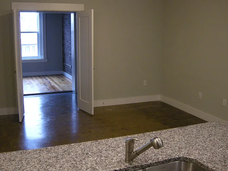 119 W Broad St #404 — Photo 6
