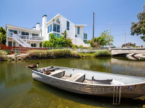 2204 Strongs Dr #9, Venice, CA 90291
