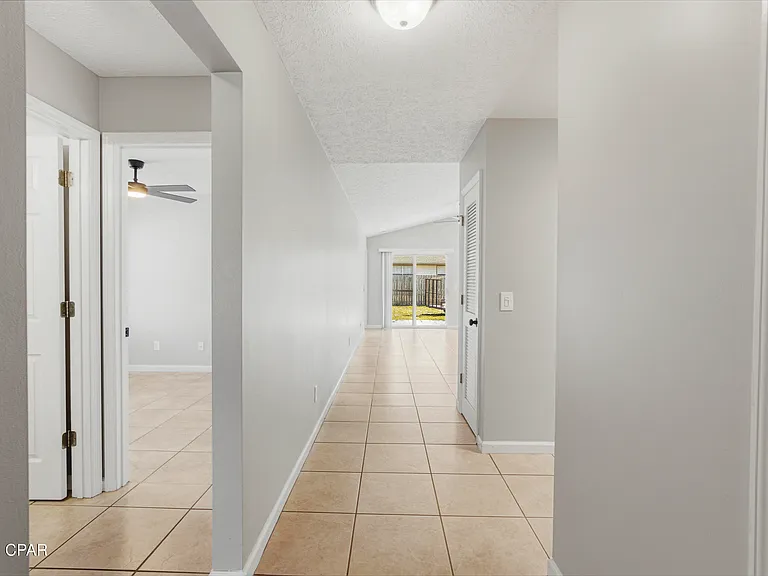 8416 N Lagoon Dr — Photo 7