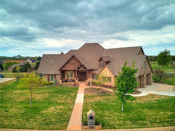 2nd image of 22057 White Pine Cir