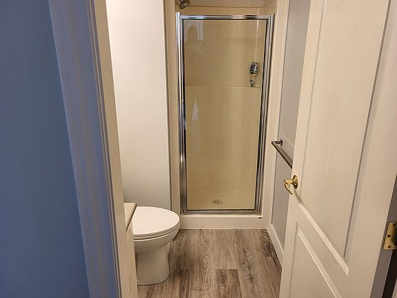 5th image of 22230 North Ave #505