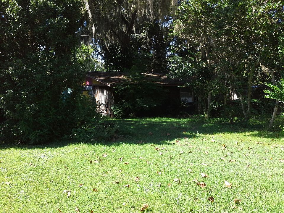 1st image of 19468 Wildwood Dr