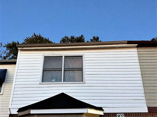 807 Harbour North Dr, Chesapeake, VA 23320