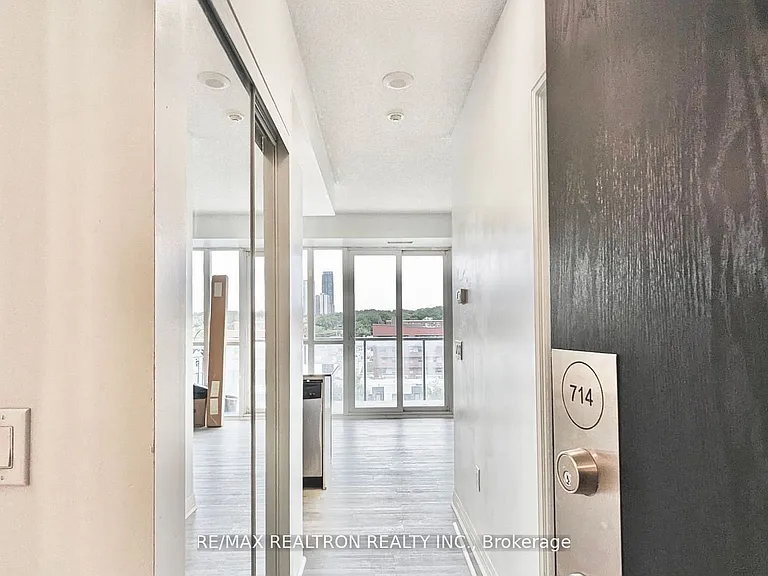 25 Cole St #714 — Photo 5
