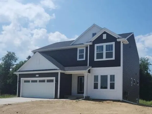 8171 Moonlight Creek Ln, Fowlerville, MI 48836