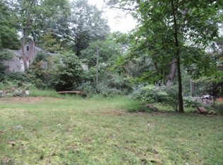 43 Mason St, Lake Hopatcong, NJ 07849