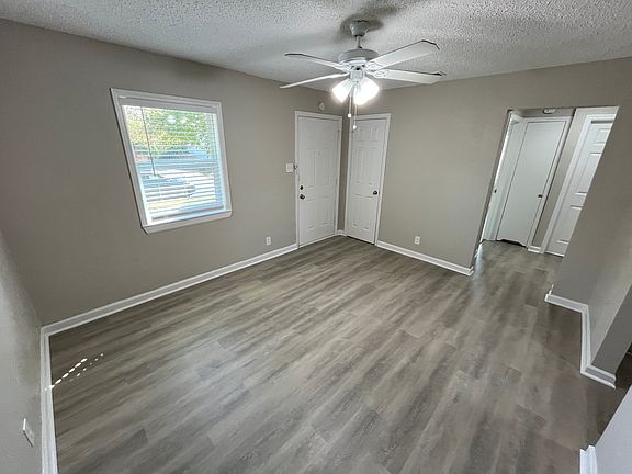 4th image of 427 NE 38th St