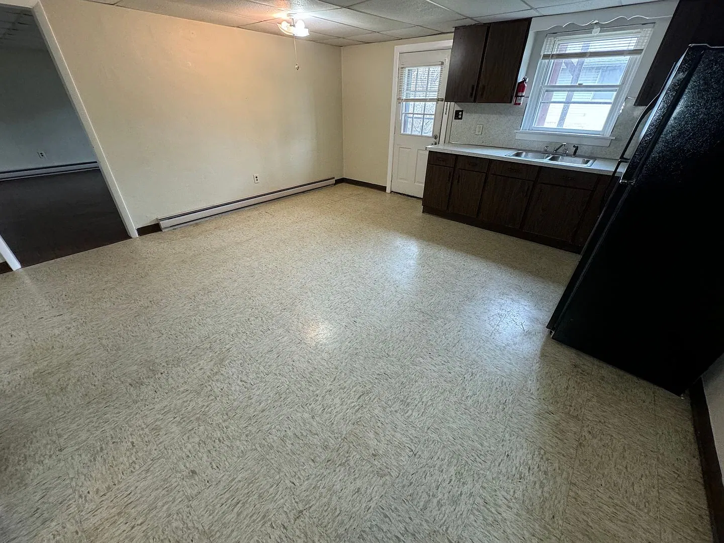 One Floor, Two Bedroom Apartment in Glen Rock — Photo 3
