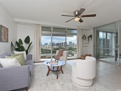 1519 Nuuanu Ave APT 2241, Honolulu, HI, 96817