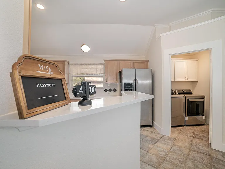 9809 Enmore Ln — Photo 12