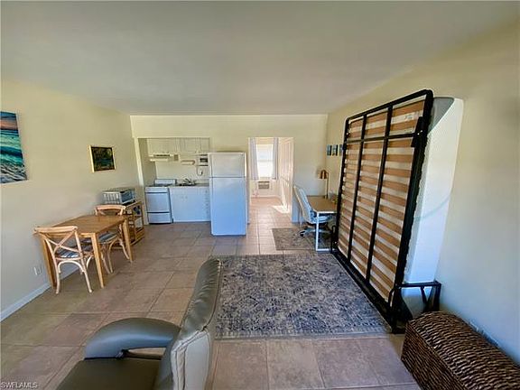 2nd image of 235 Seaview Ct APT E8