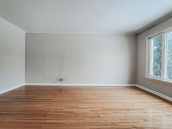 4th image of 12 N Heights Rd