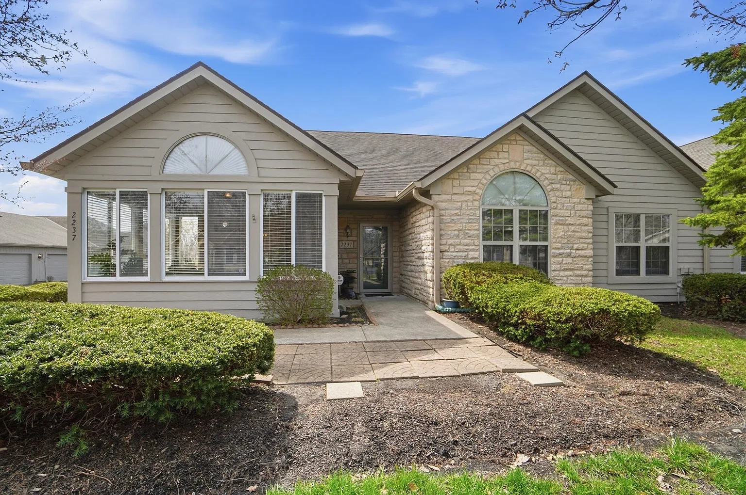 2237 Ravine Woods Dr photo 1