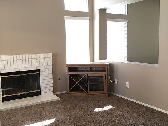 3rd image of 2531 S Aspen St