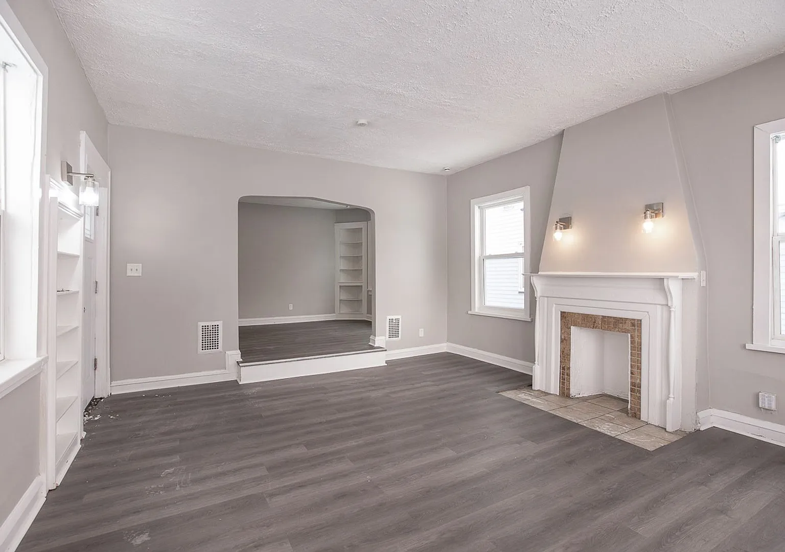 Newly Renovated! - 3 Bed, 1.5 Bath Beautiful Single- Family Home. — Photo 3