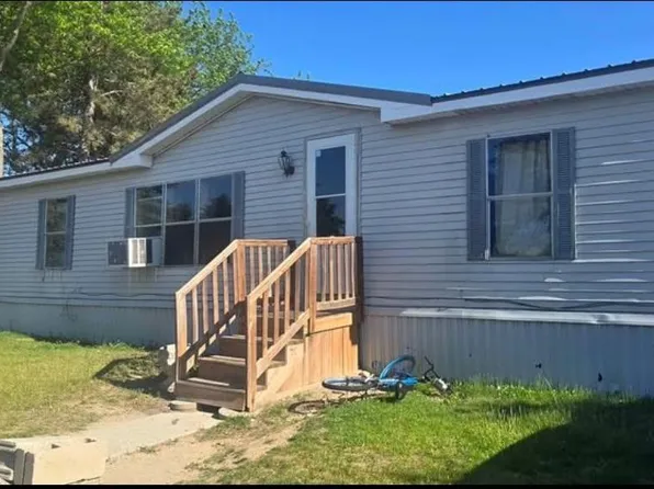 3440 Scotland Cir, Alma, MI 48801