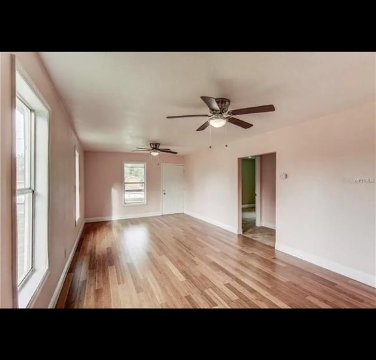 3 bed, 1000 sqft, $1,899 — Photo 4