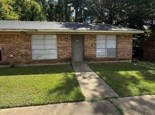 6 Harroun Ct #B, Longview, TX 75604