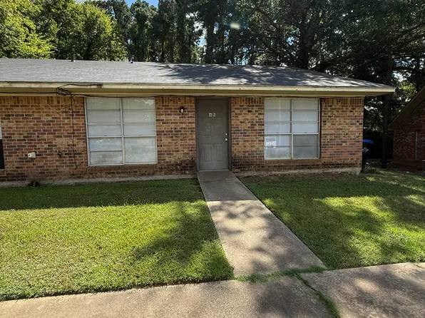 6 Harroun Ct #B, Longview, TX 75604