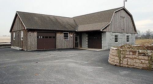 2nd image of 6962 McClays Mill Rd