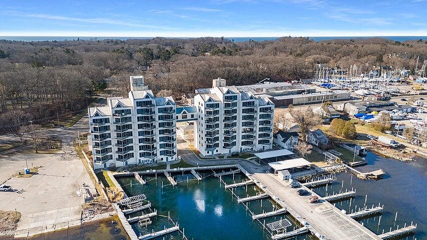 1st image of 2964 Lakeshore Dr Unit E502