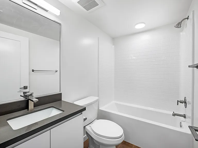6363 Tyrone Ave #406 — Photo 13