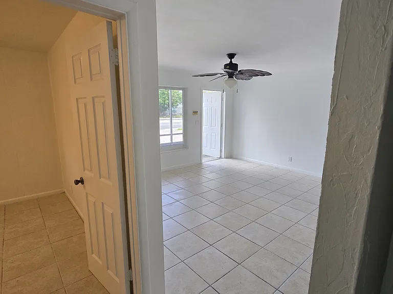 720 S Haverhill Rd — Photo 6