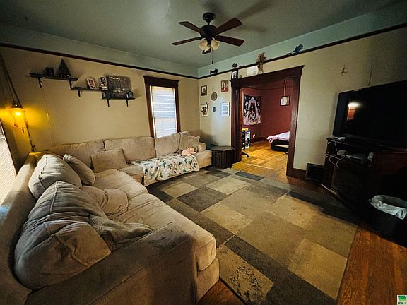 4th image of 718 Driftwood St