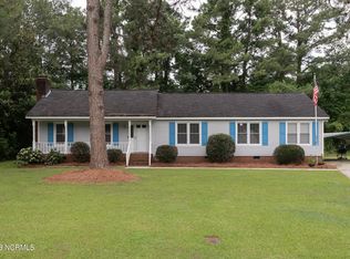 203 Evanswood Dr, Greenville, NC 27858