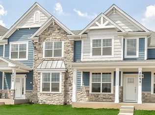 253 Hoffman Dr, Buffalo Grove, IL 60089