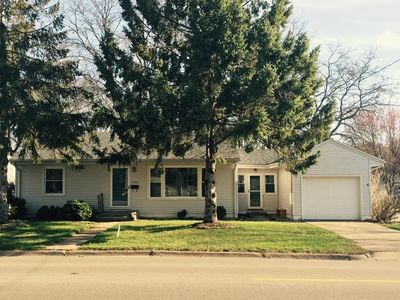 2995 Hillcrest Rd, Dubuque, IA, 52001