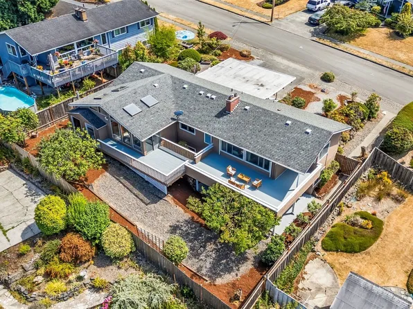 1014 S 234th Place, Des Moines, WA 98198