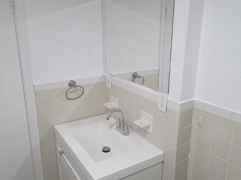 22115 Springbrook Ave — Photo 11