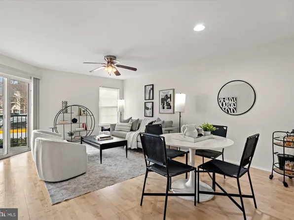 3309 Wyndham Cir APT 1184, Alexandria, VA 22302