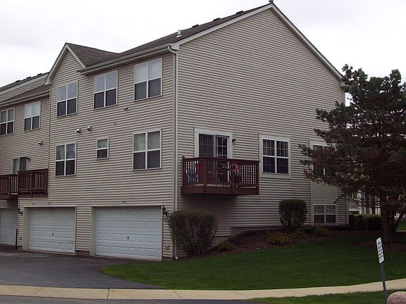 3rd image of 34385 N Goldenrod Ct #34385