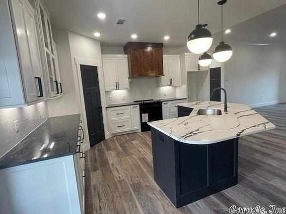 2nd image of 46 Republican Valley Dr