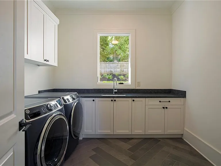 840 Kenry Ct — Photo 40
