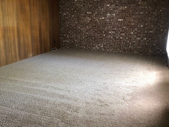 3rd image of 1202 Price Dr