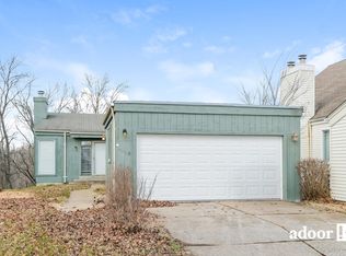 4838 Persimmon Bend Ln, Florissant, MO 63033