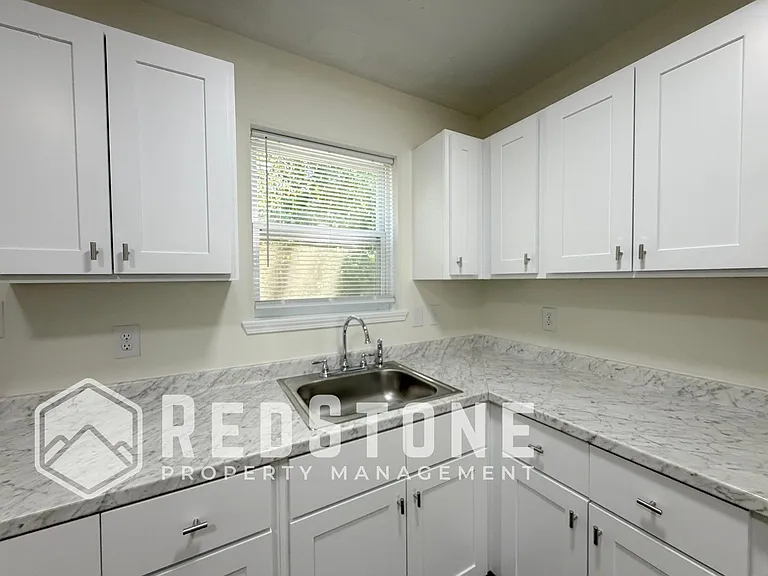 1507 Tucker St #C — Photo 5