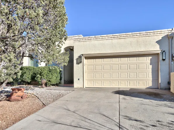 5810 Torreon Dr NE, Albuquerque, NM 87109