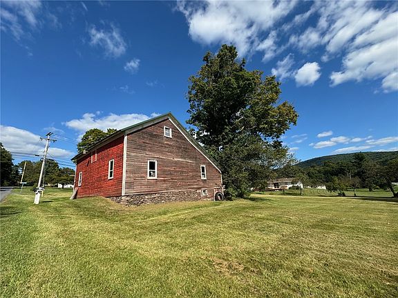 5th image of 23 Elk Creek Rd