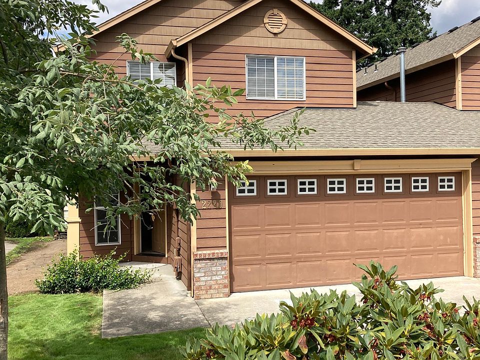 1st image of 2220 NE 137th Ct