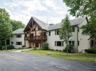 4721 W Longhollow Rd, Galena, IL 61036